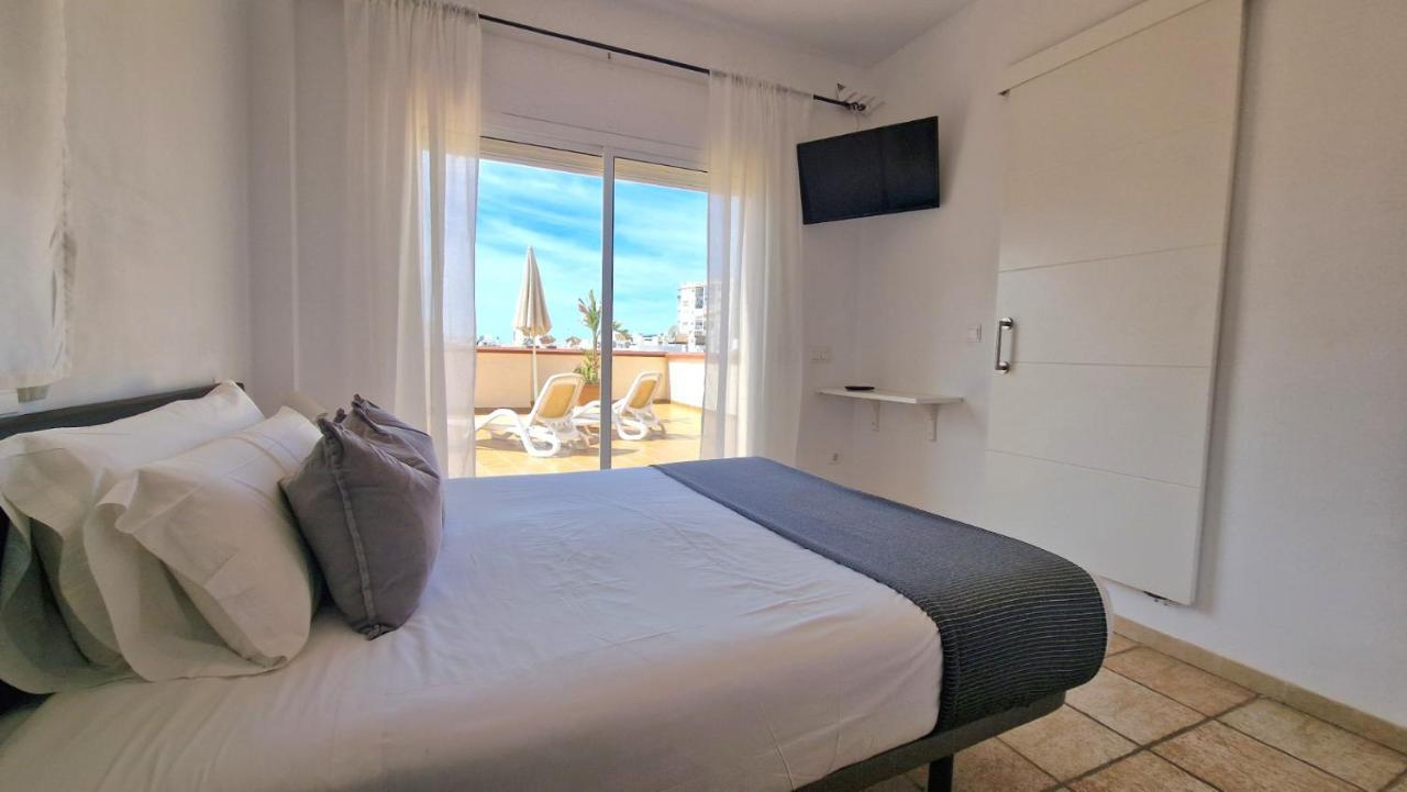 Apartamentos Latin เนร์คา ภายนอก รูปภาพ