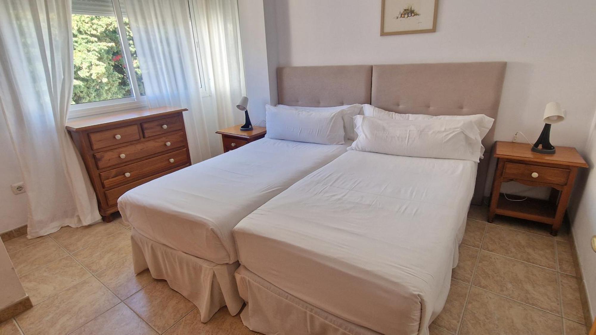 Apartamentos Latin เนร์คา ภายนอก รูปภาพ