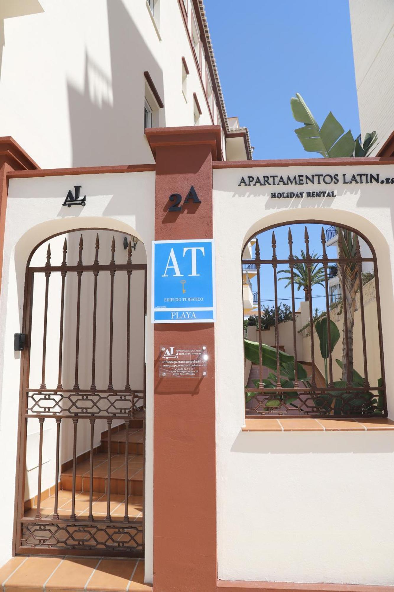 Apartamentos Latin เนร์คา ภายนอก รูปภาพ