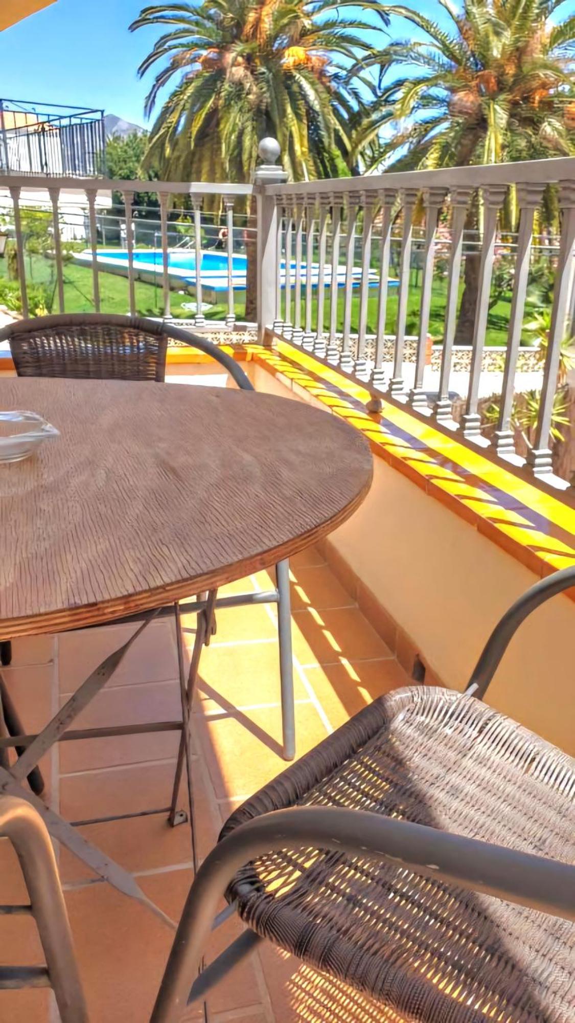 Apartamentos Latin เนร์คา ภายนอก รูปภาพ