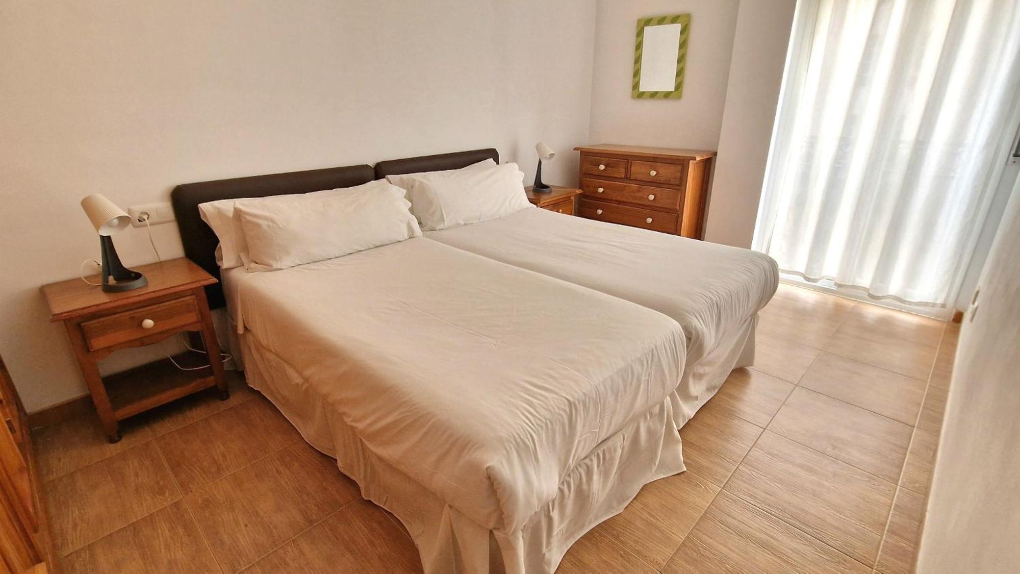 Apartamentos Latin เนร์คา ภายนอก รูปภาพ