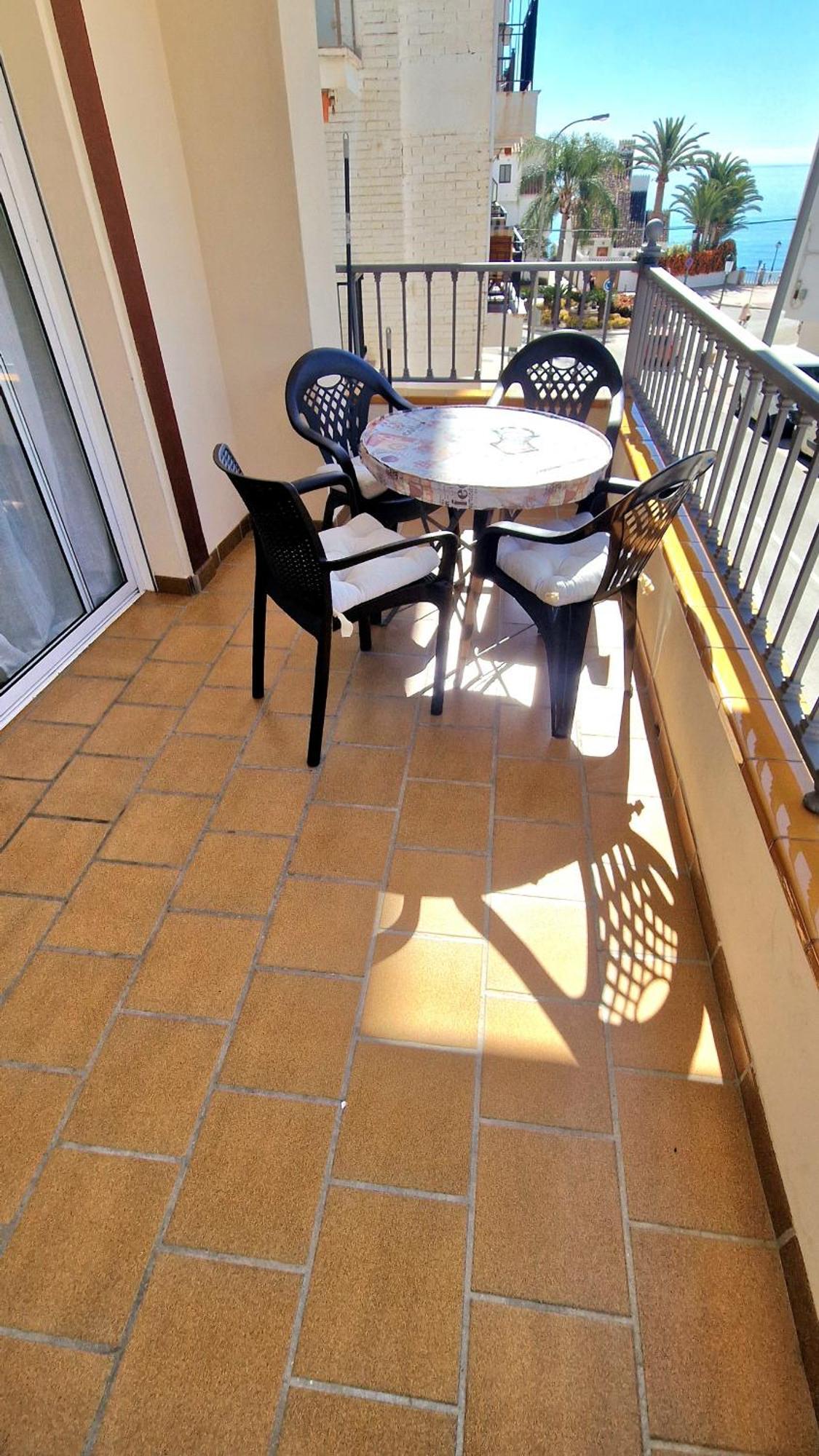 Apartamentos Latin เนร์คา ภายนอก รูปภาพ