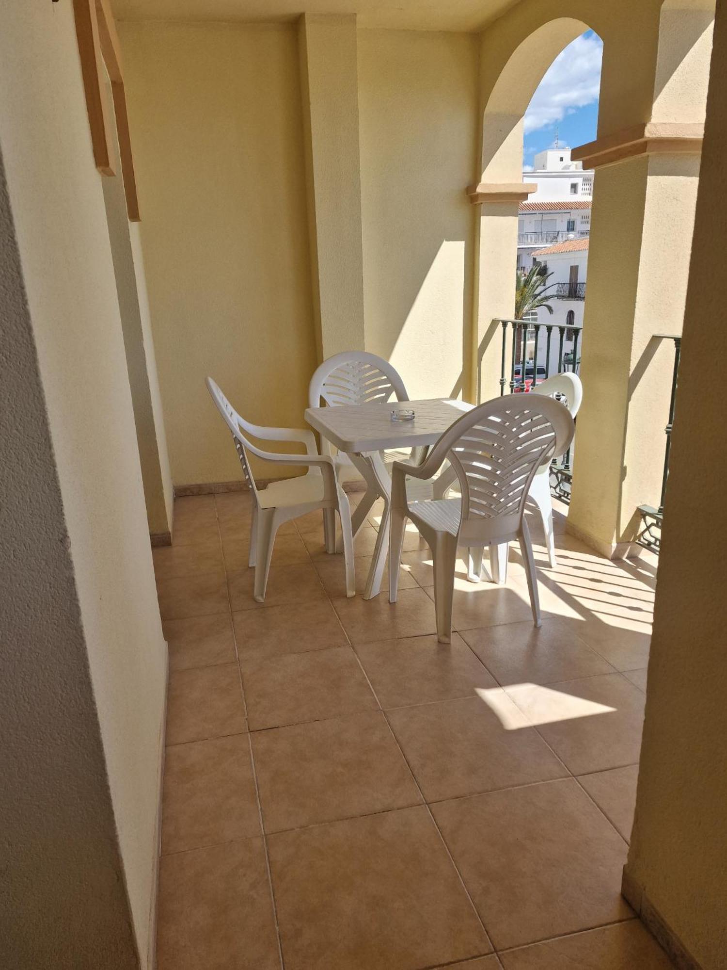 Apartamentos Latin เนร์คา ภายนอก รูปภาพ