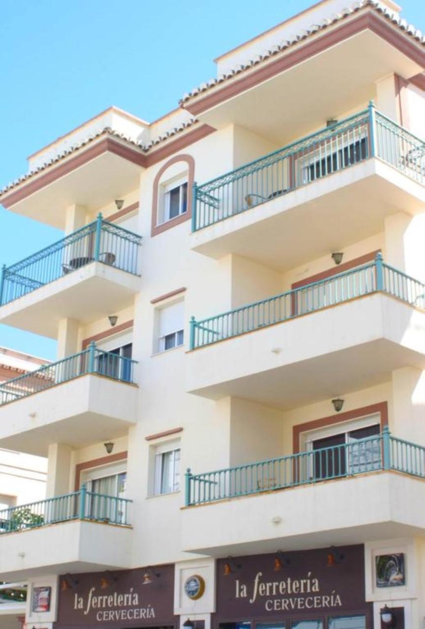 Apartamentos Latin เนร์คา ภายนอก รูปภาพ